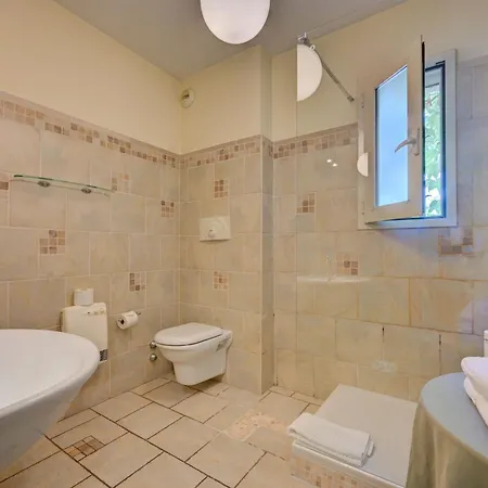 Hotel Moulin D'aure 3*